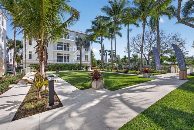 182 Lake Drive 5-301, Palm Beach Shores, FL 33404