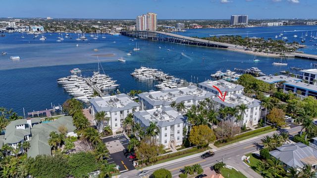 182 Lake Drive 5-301, Palm Beach Shores, FL 33404