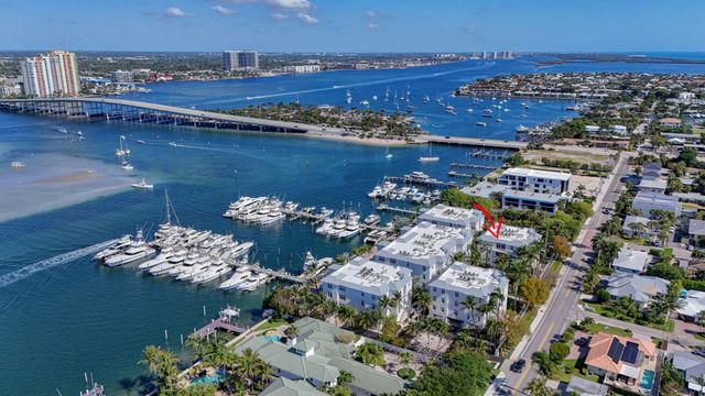 182 Lake Drive 5-301, Palm Beach Shores, FL 33404