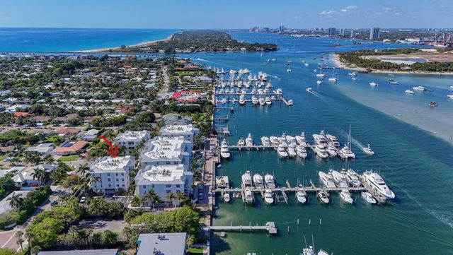 182 Lake Drive 5-301, Palm Beach Shores, FL 33404