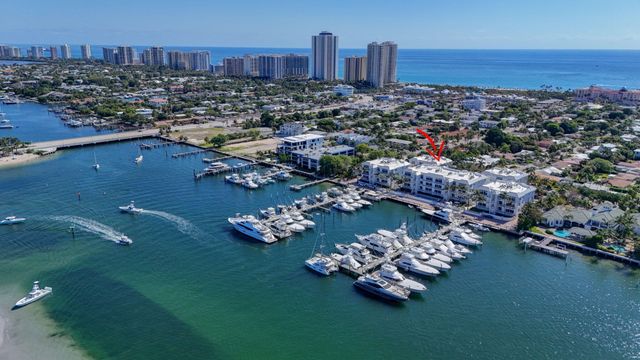 182 Lake Drive 5-301, Palm Beach Shores, FL 33404