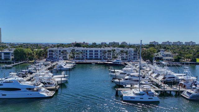 182 Lake Drive 5-301, Palm Beach Shores, FL 33404