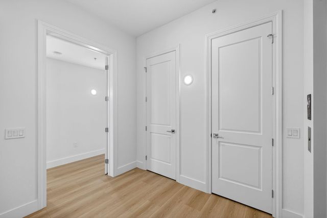 182 Lake Drive 5-301, Palm Beach Shores, FL 33404