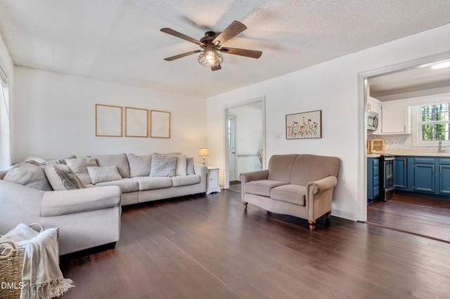 41 Starcroft Drive, Fuquay Varina, NC 27526