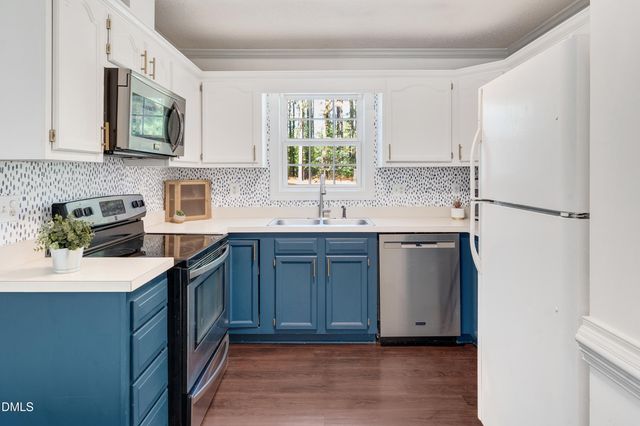 41 Starcroft Drive, Fuquay Varina, NC 27526