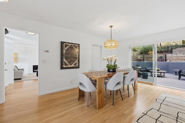6856 Armour Dr, Oakland, CA 94611