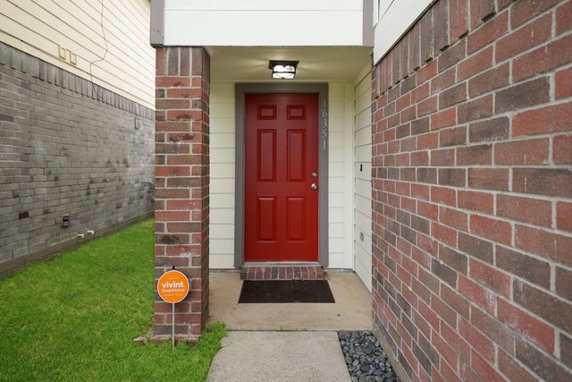16351 San Dario Drive, Houston, TX 77083