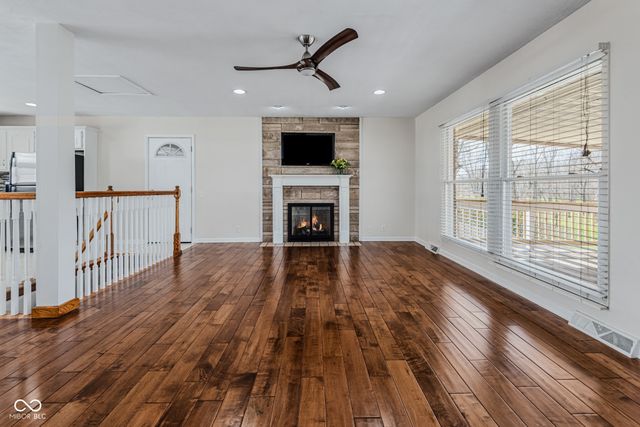 3050 Washington Street, Columbus, IN 47201