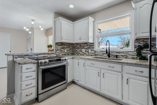 3050 Washington Street, Columbus, IN 47201