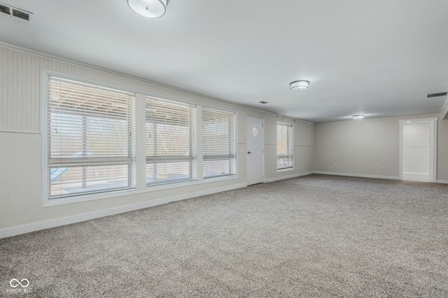 3050 Washington Street, Columbus, IN 47201