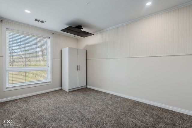 3050 Washington Street, Columbus, IN 47201