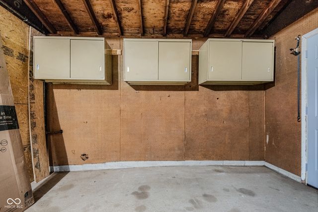 3050 Washington Street, Columbus, IN 47201