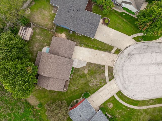 570 Meadows Road, Bourbonnais, IL 60914