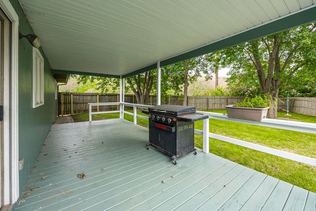 570 Meadows Road, Bourbonnais, IL 60914