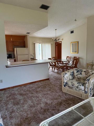 529 SW Violet Avenue, Port St. Lucie, FL 34983