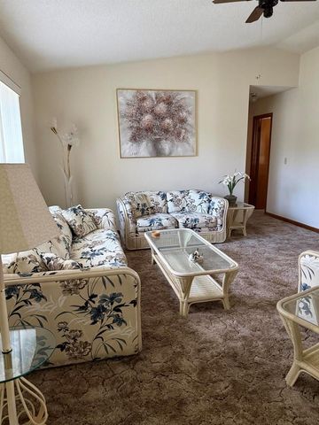 529 SW Violet Avenue, Port St. Lucie, FL 34983