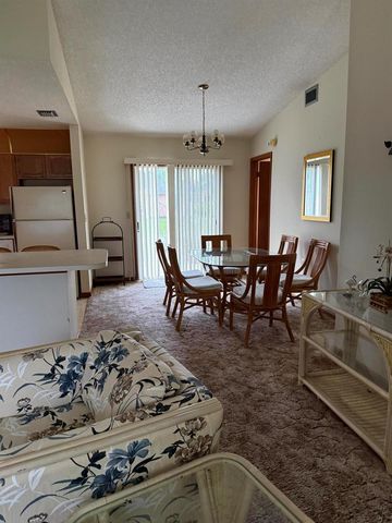 529 SW Violet Avenue, Port St. Lucie, FL 34983