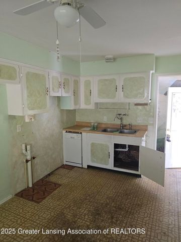 1200 S Holmes Street, Lansing, MI 48912