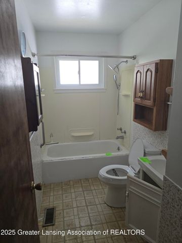 1200 S Holmes Street, Lansing, MI 48912