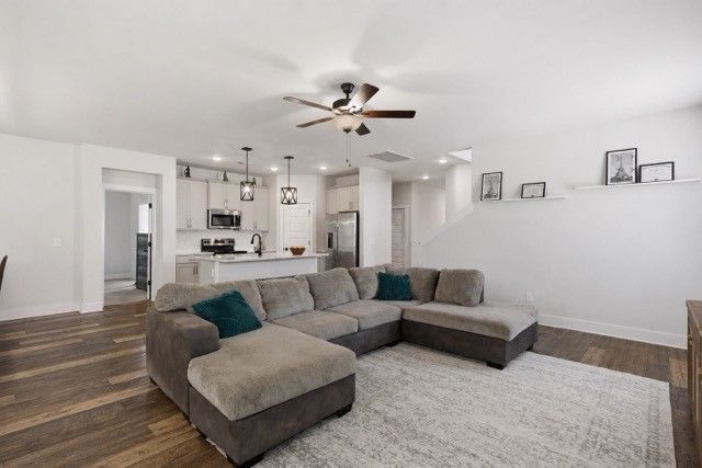 271 Christine Dr, Lebanon, TN 37087