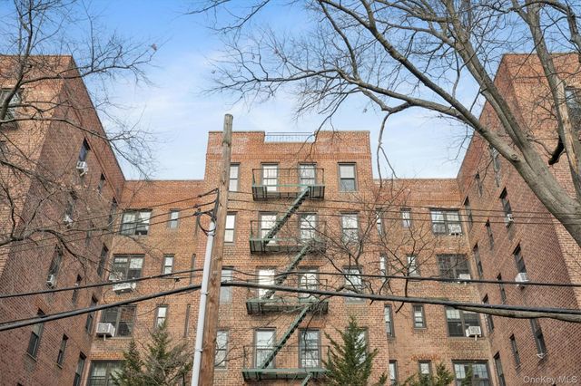 139-09 84th Drive 408, Briarwood, NY 11435