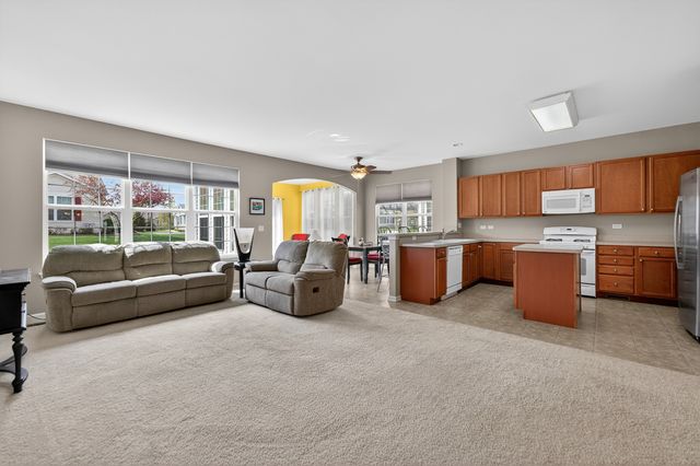 1682 Francis Drive, Pingree Grove, IL 60140