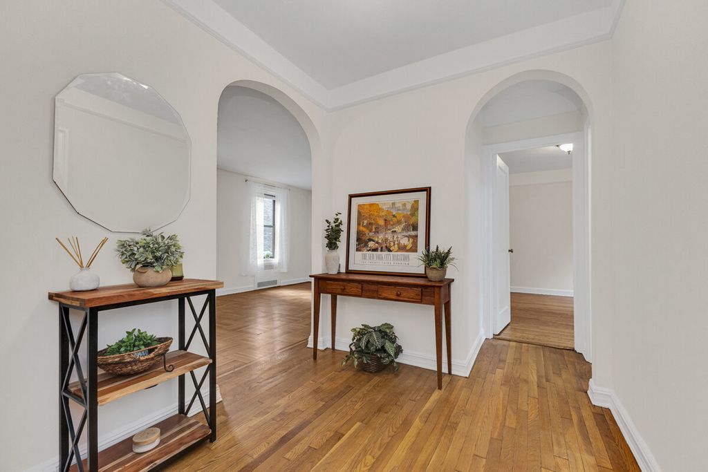 8380 118th St Apt 2M, New York City, NY 11415