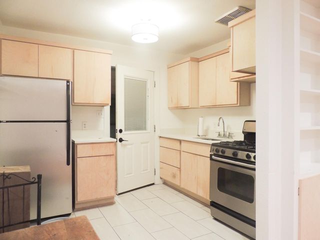 1307 Deloney ST, Austin, TX 78721