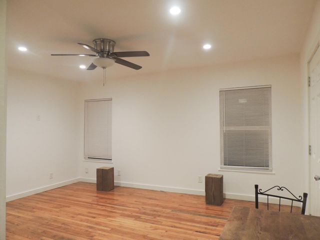 1307 Deloney ST, Austin, TX 78721