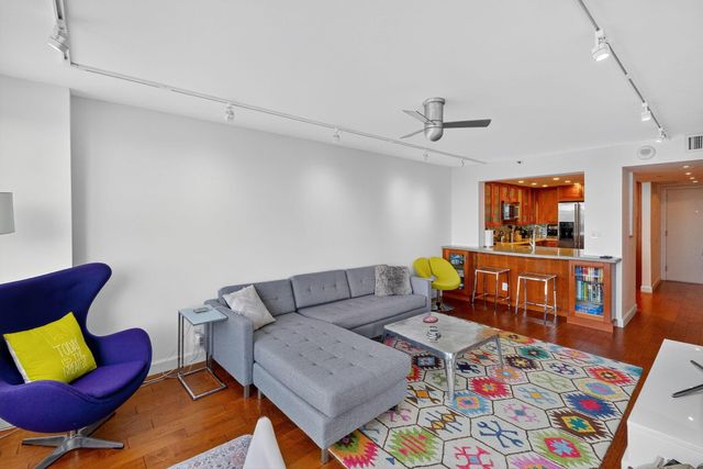 2555 Collins Avenue 606, Miami Beach, FL 33140