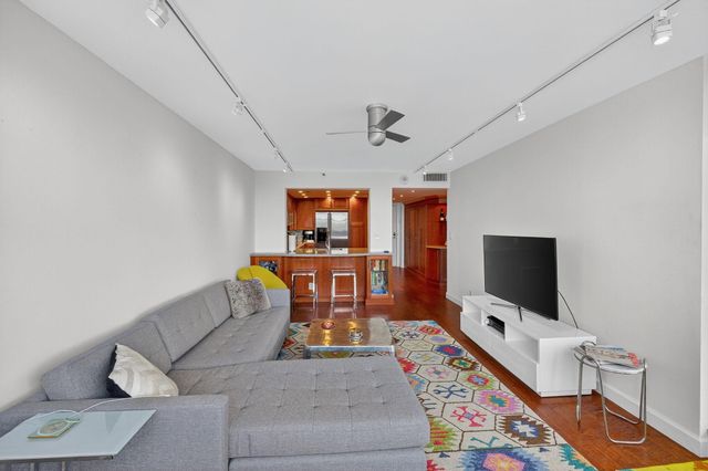 2555 Collins Avenue 606, Miami Beach, FL 33140