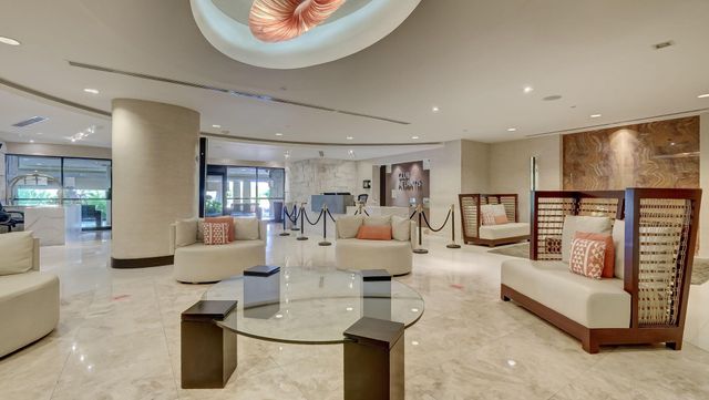 2555 Collins Avenue 606, Miami Beach, FL 33140