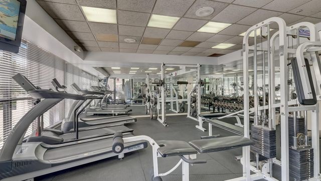 2555 Collins Avenue 606, Miami Beach, FL 33140