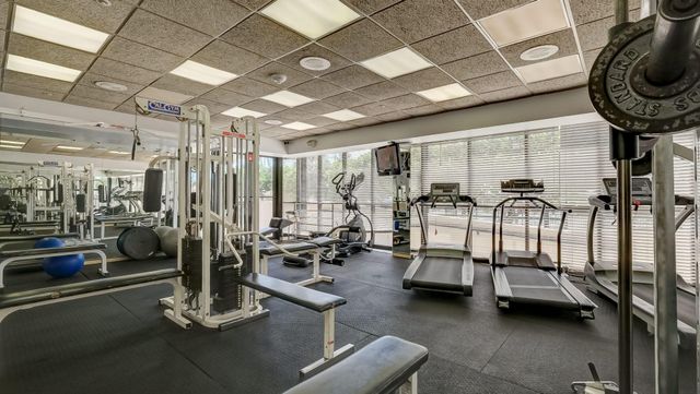 2555 Collins Avenue 606, Miami Beach, FL 33140