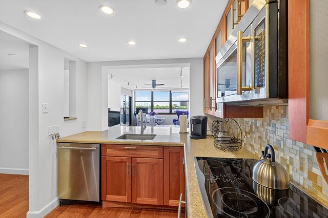 2555 Collins Avenue 606, Miami Beach, FL 33140