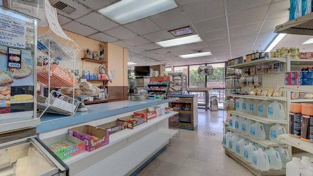 2555 Collins Avenue 606, Miami Beach, FL 33140