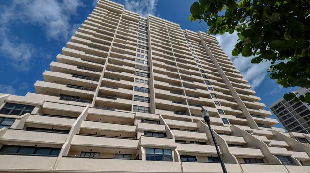 2555 Collins Avenue 606, Miami Beach, FL 33140