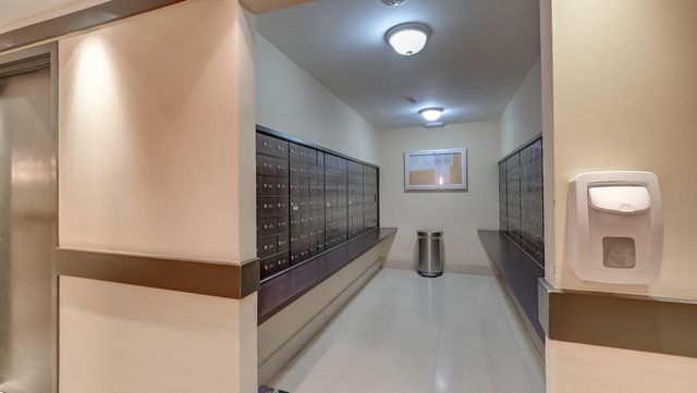 2555 Collins Avenue 606, Miami Beach, FL 33140