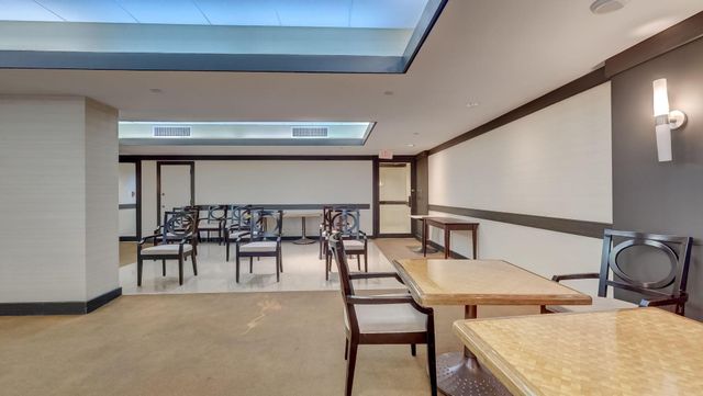 2555 Collins Avenue 606, Miami Beach, FL 33140