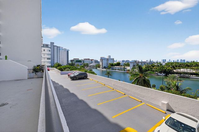 2555 Collins Avenue 606, Miami Beach, FL 33140