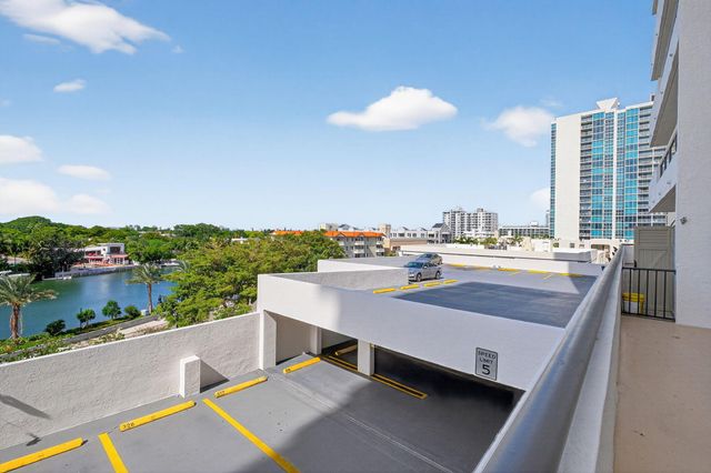2555 Collins Avenue 606, Miami Beach, FL 33140