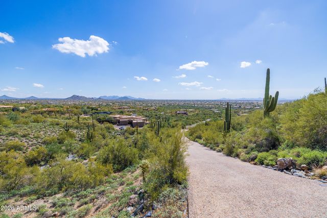 6360 E APPLEGATE Way 44, Carefree, AZ 85377