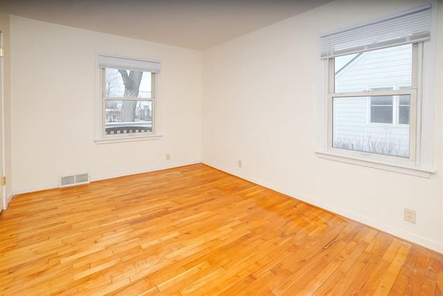 1131 Barron Street, Eau Claire, WI 54703