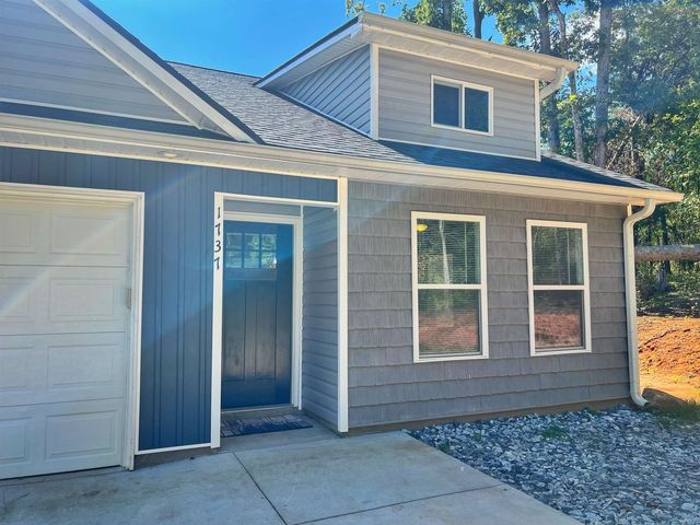 1735 Inman Road, Wellford, SC 29385