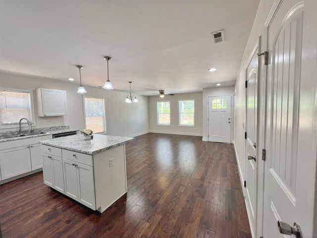 1735 Inman Road, Wellford, SC 29385