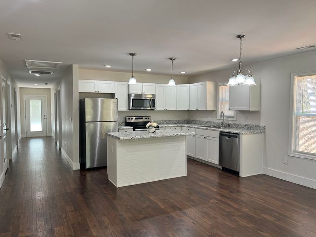 1735 Inman Road, Wellford, SC 29385