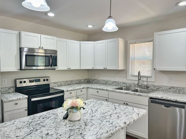 1735 Inman Road, Wellford, SC 29385