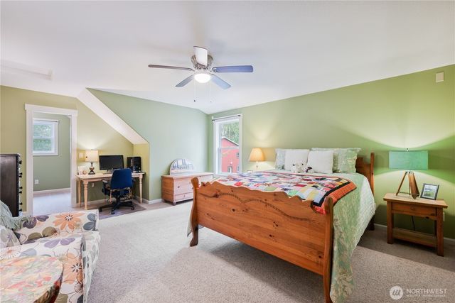 180 Trinity Drive, Castle Rock, WA 98611
