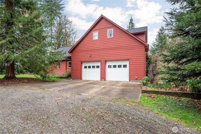 180 Trinity Drive, Castle Rock, WA 98611