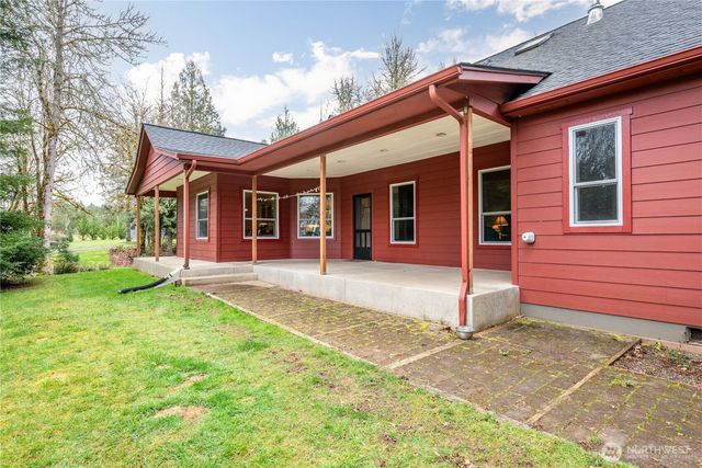 180 Trinity Drive, Castle Rock, WA 98611